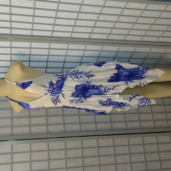 NF Dresses & Skirts - Bathing suit cover up